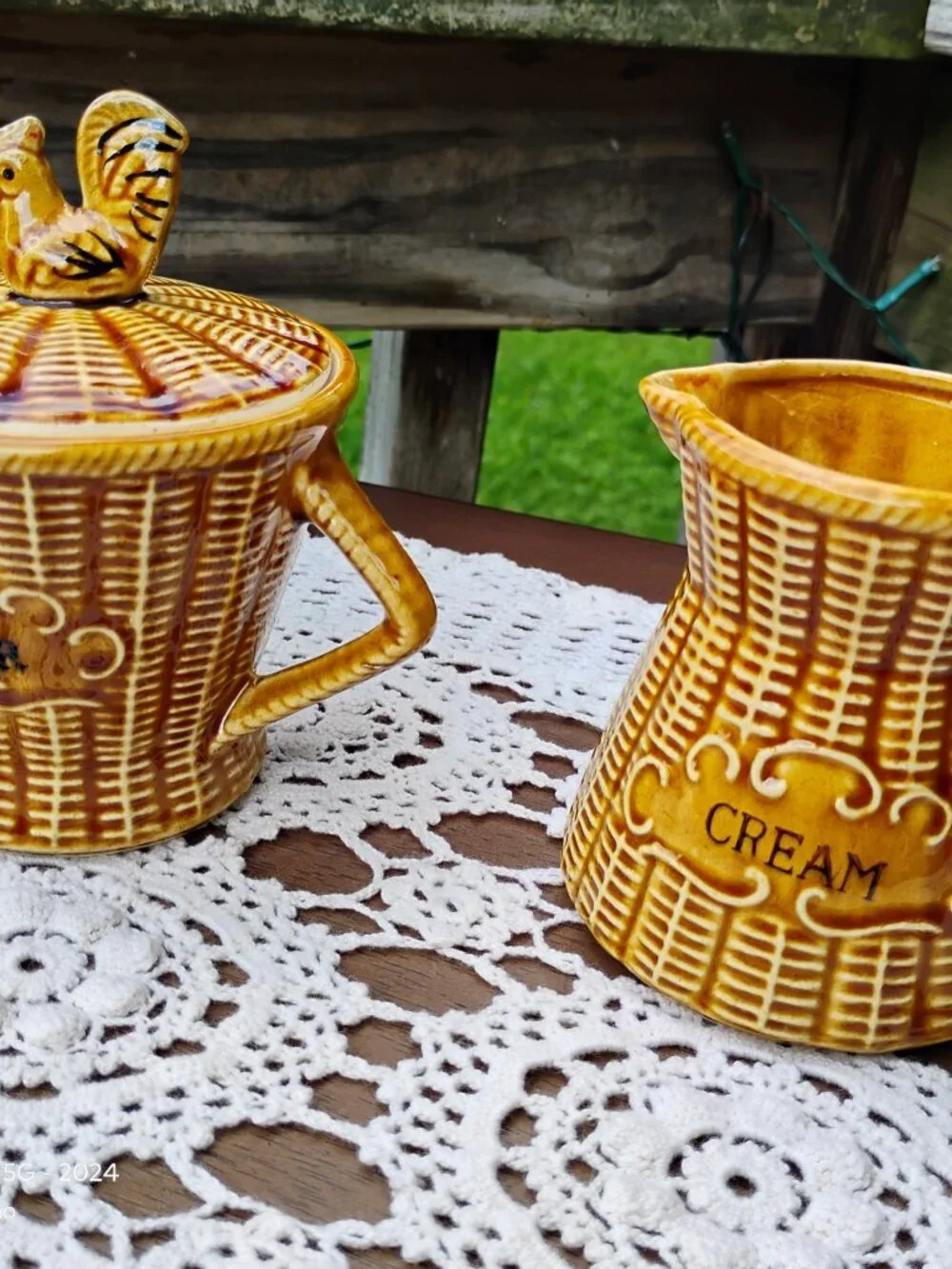 vintage ceramic lidded sugar bowl and creamer basket weave design with chicken